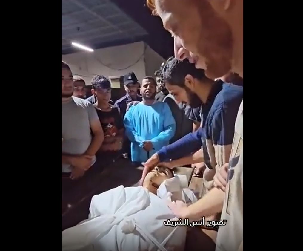 Video: Sorrowful farewell to Palestinian slain, a victims of Israeli massacre in school last night 