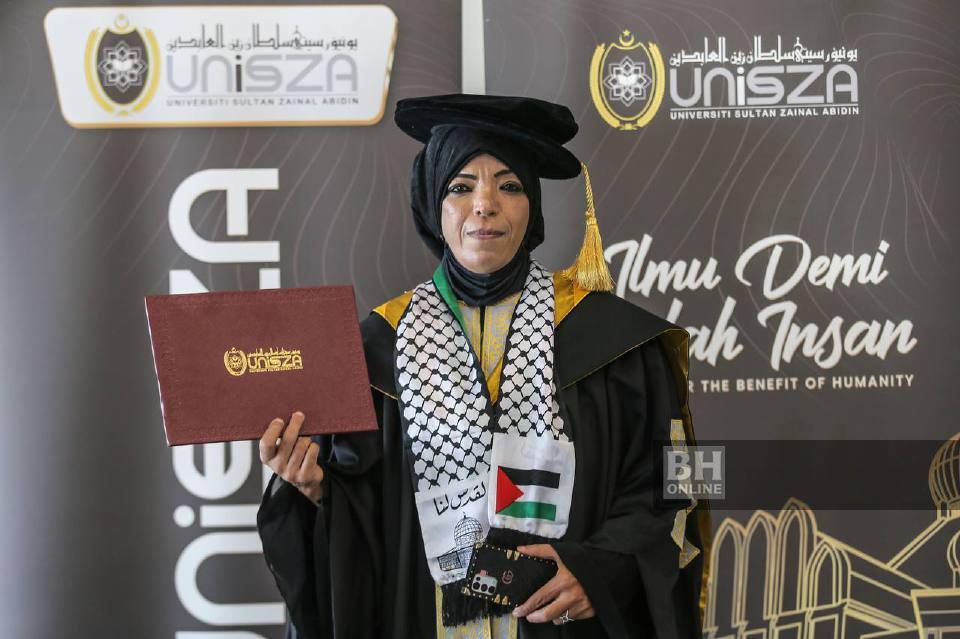 'Maaf tak dapat hadir, terima kasih atas segala-galanya' 'Maaf tak dapat hadir, terima kasih atas segala-galanya'