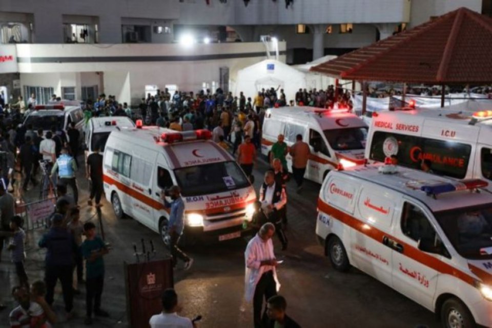 Pemindahan Gaza digantung sejak Sabtu selepas ambulans disasarkan - Sumber Mesir