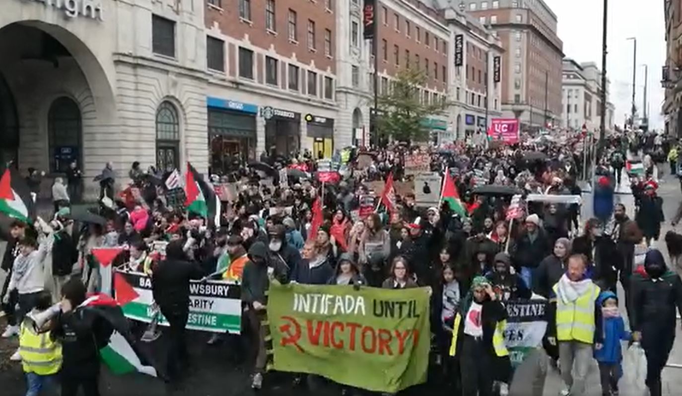 Video: Massive rally in support of Palestine in Leeds, England