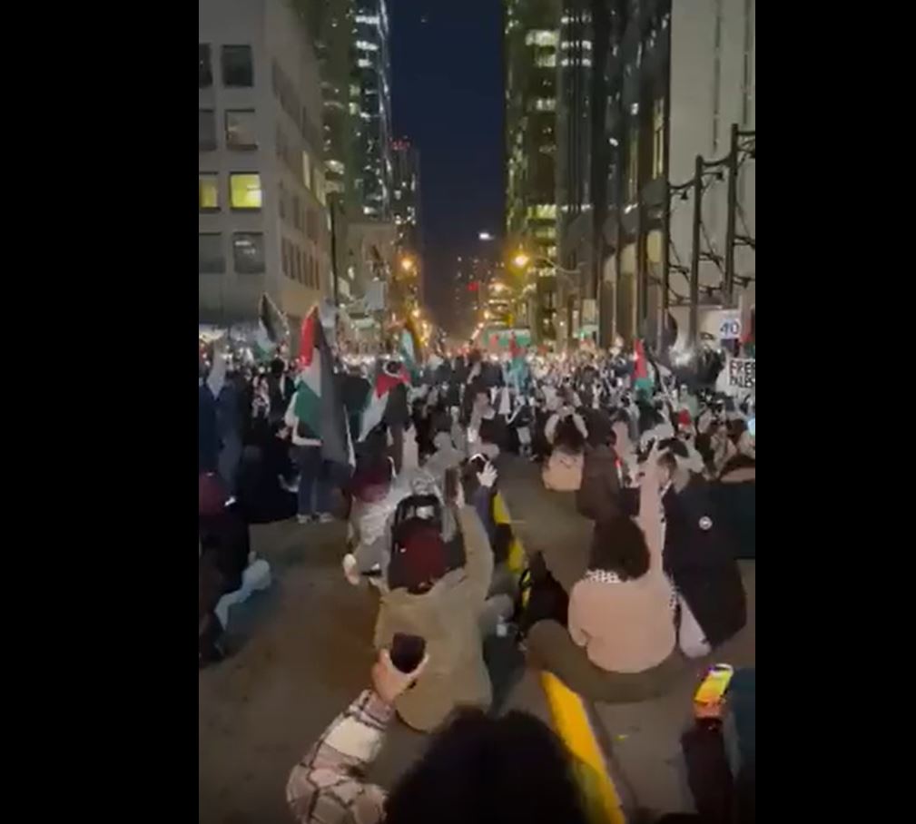 Video: Massive protests in Toronto, Canada calling for a ceasefire in Gaza