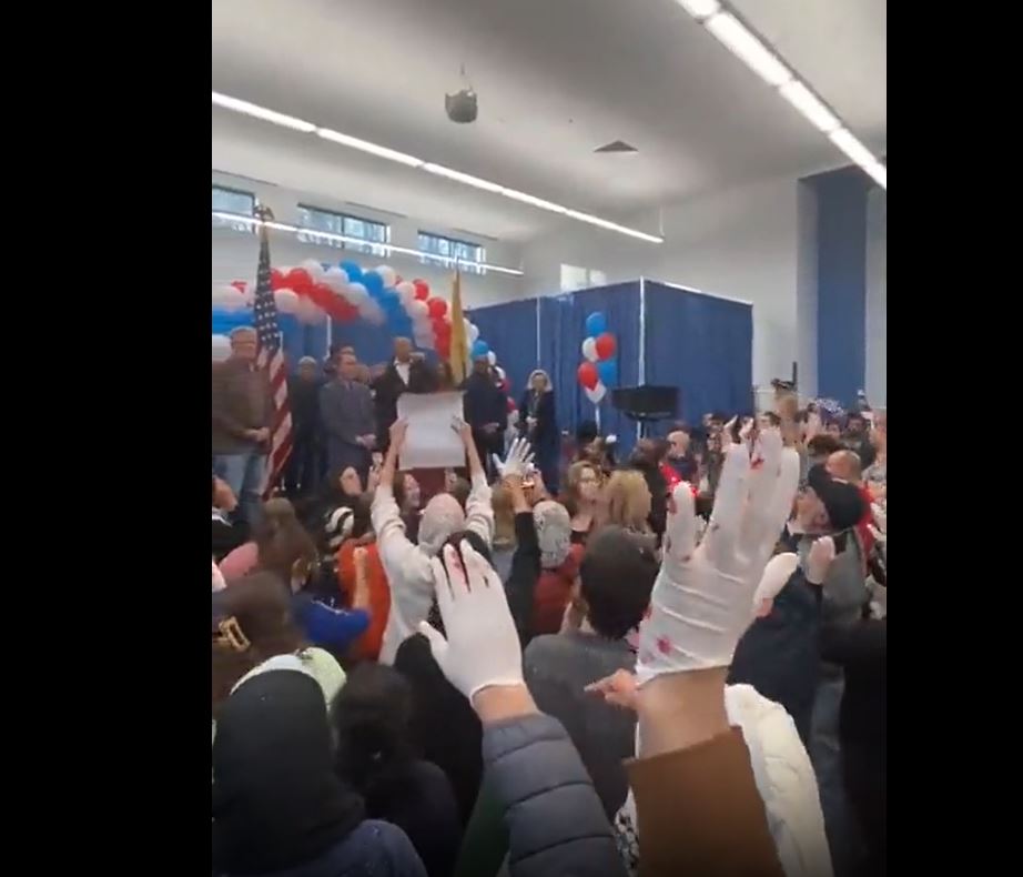 Video: Sen. Cory Booker's speech in New Jersey shut down by pro-Palestine protestors 