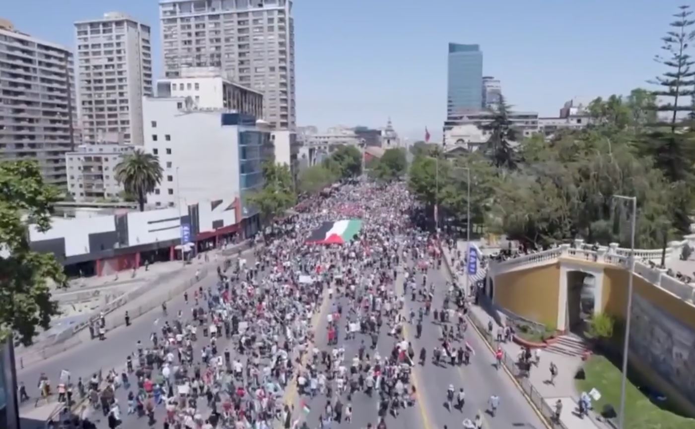 Video: Massive rally in Santiago, Chile solidarity with Gaza, against intl silence on Israeli war crimes