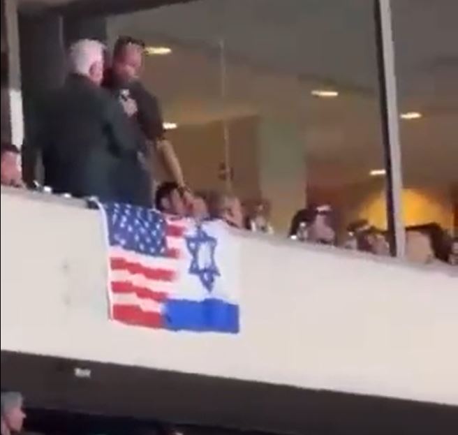 Video: New Jersey Democratic politician swiftly kicked from stadium for raising Israeli flag 