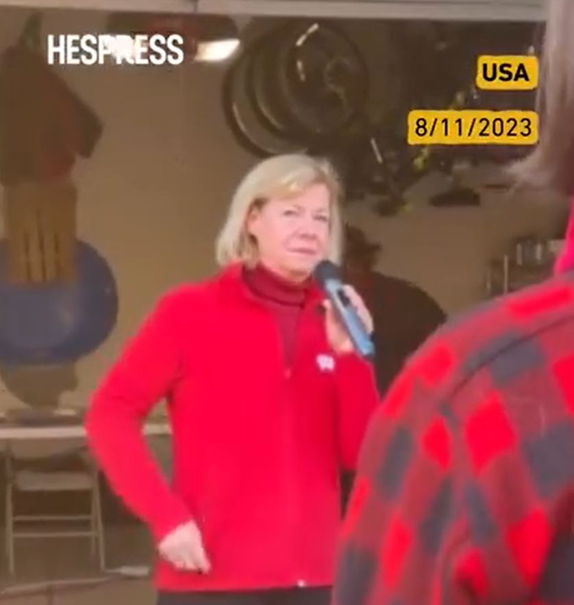 Video: Pro-Palestinian protesters interrupt US Senator Tammy Baldwin