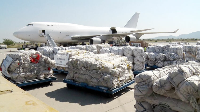 Video: Pakistan sends humanitarian aid to Gaza as anti-Israel protests continue