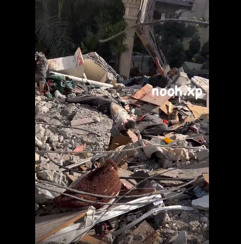 Graphic Video: Israeli warplanes target rescue teams while evacuating casualties in Gaza Strip