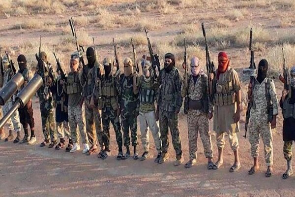 ISIS attacks kill 30 in Syrian desert