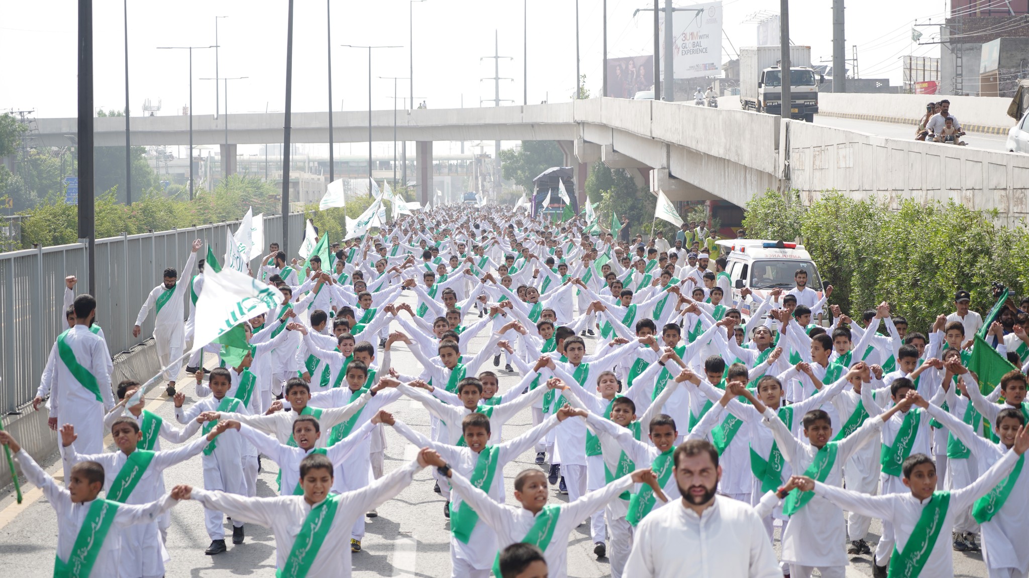 Video: Unity of Ummah Rally on birth of Great Prophet and Islamic Unity Week in Lahore, Pakistan