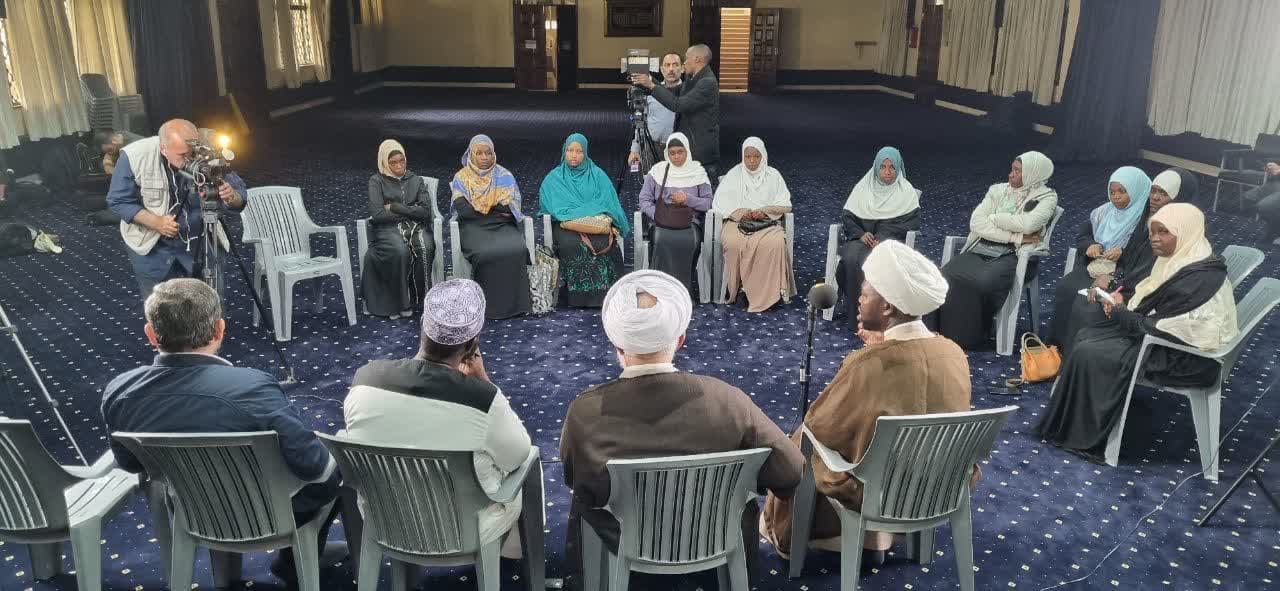 Ayatullah Ramezani: Ana Mu’amalantar Mata A Duniya Ta Hanyar Da Ba Ta Dace Ba