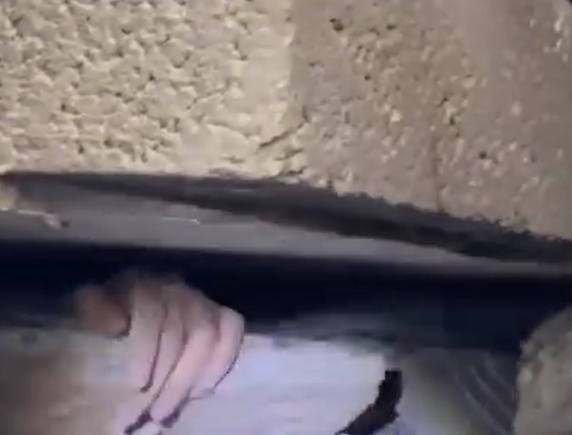Video: Many Palestinians still trapped under rubble