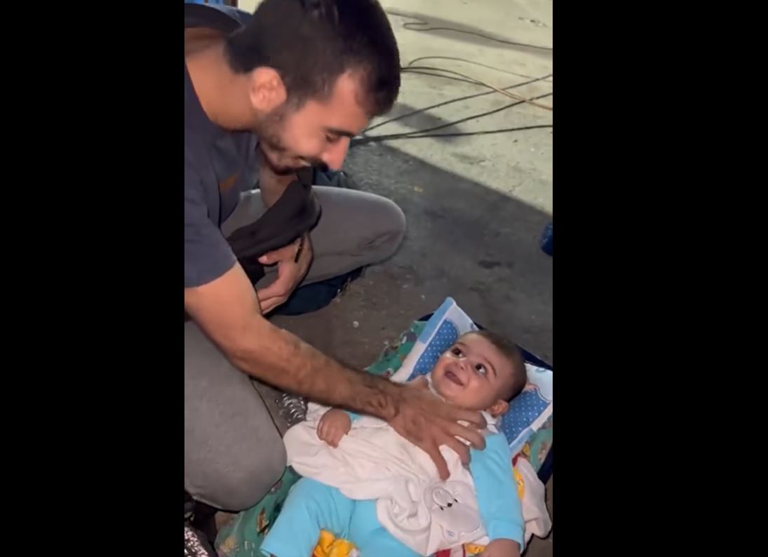 Video: Heartwarming video from one of Gaza schools, a shelter for thousands of Palestinians