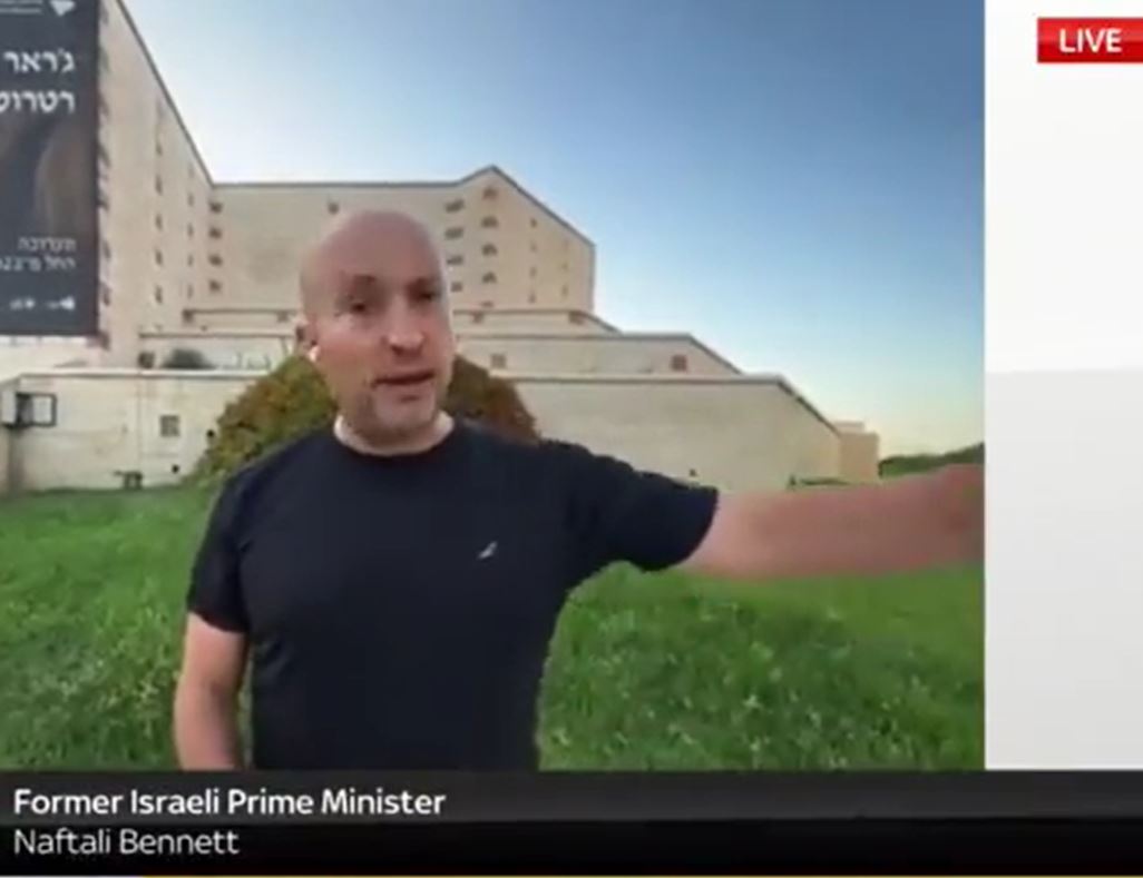Video: Ex Israeli PM Naftali Bennett avoid talking about killing palestinian children
