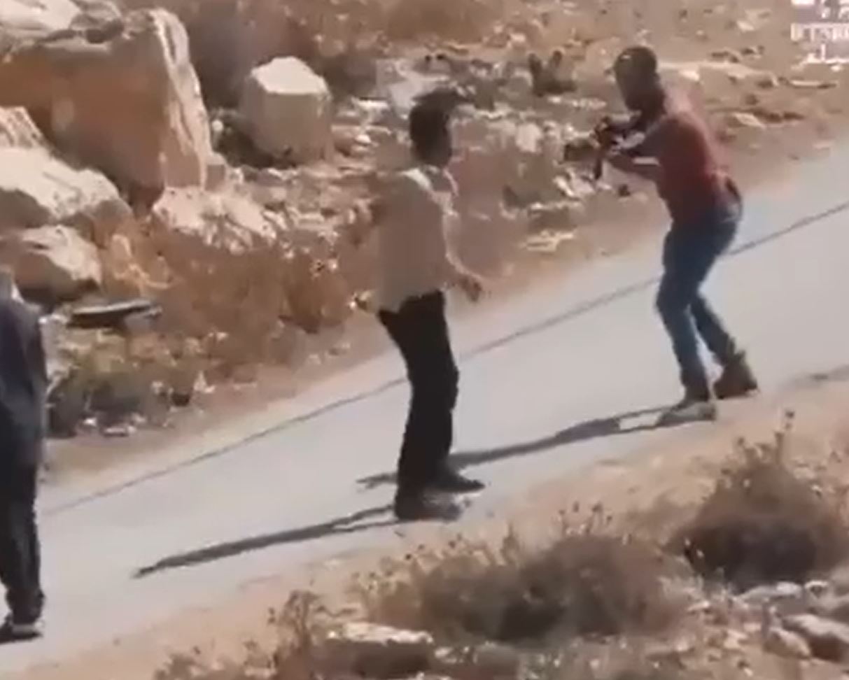 Video: A Palestinian shot dead by Israeli settler in occluded West Bank