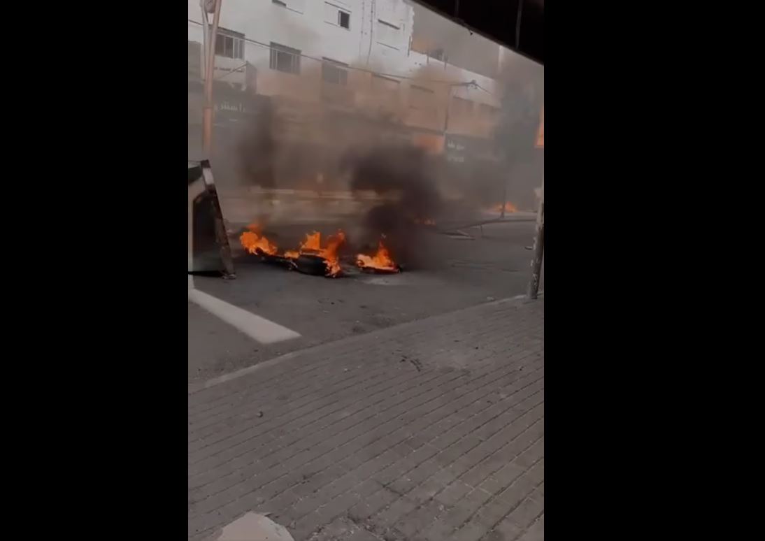 Video: Palestinian protesters engage Israeli forces in Al-Khalil 