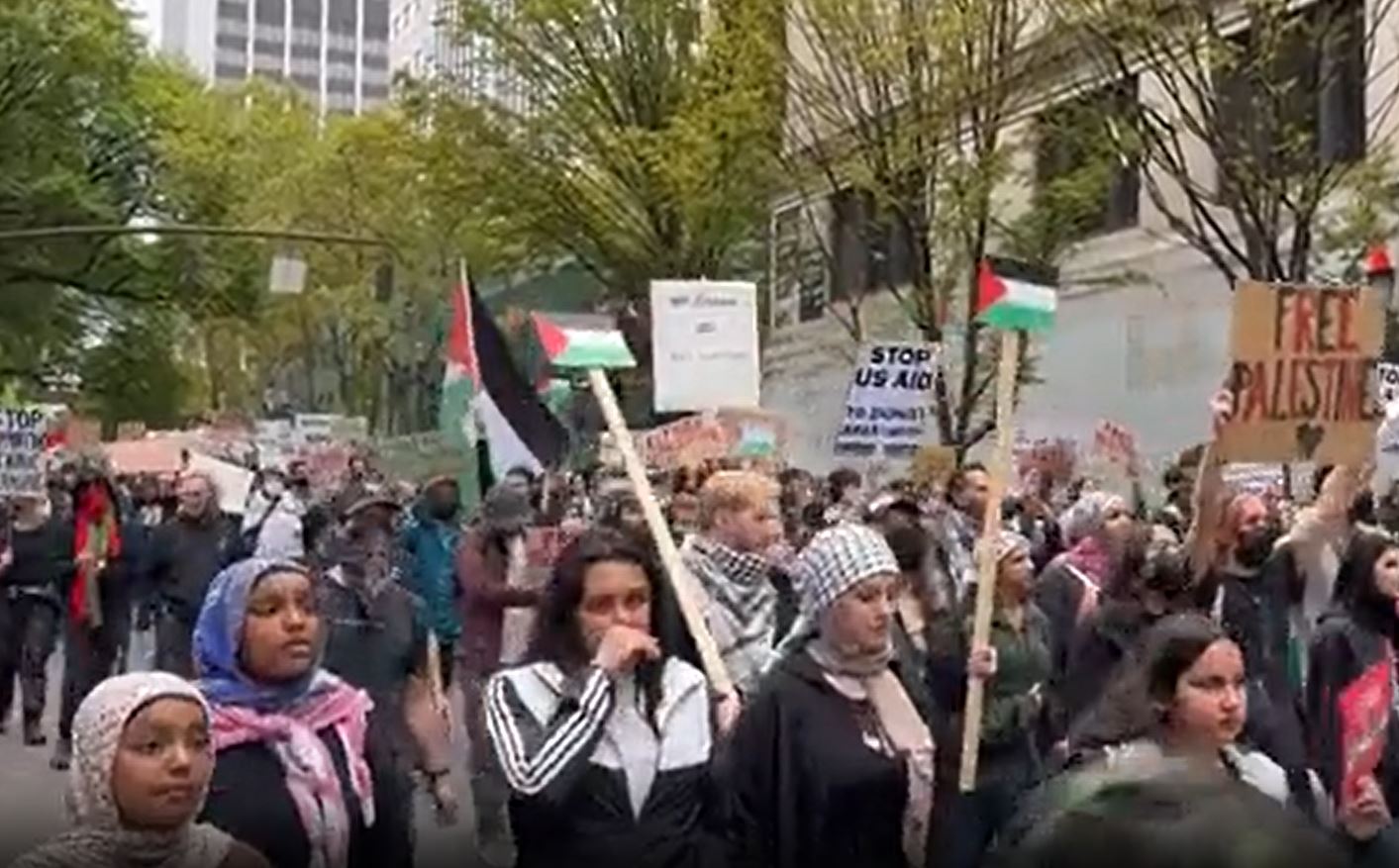 Video: Thousands rally in solidarity with Palestine in Portland