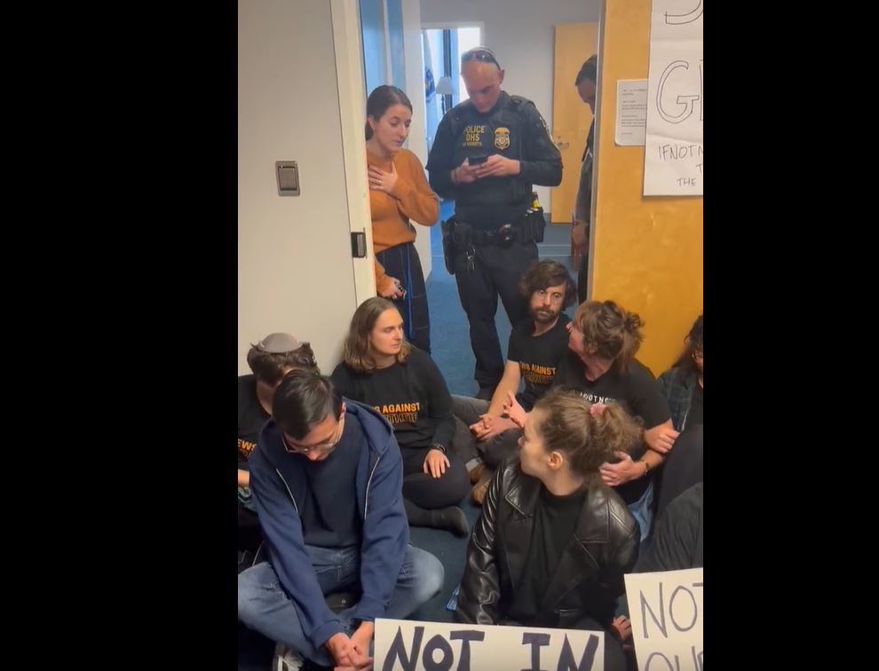Video: Sit-in at Senator Elizabeth Warren’s office in Boston demanding end of Israel genocide in Gaza