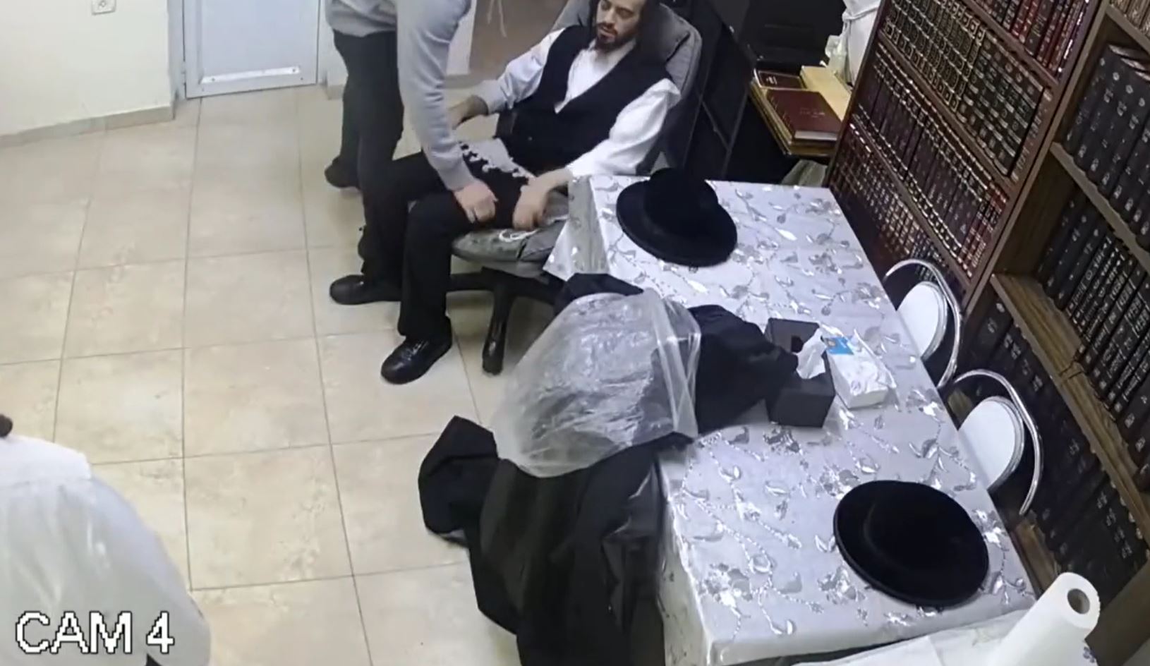 Video: Israeli police using brutal methods to silence anti-Zionist Jews in Al-Quds