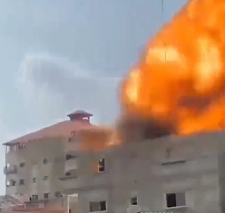 Video: Life in Gaza past 10 days: Israel drops on average 1000 bombs per day 