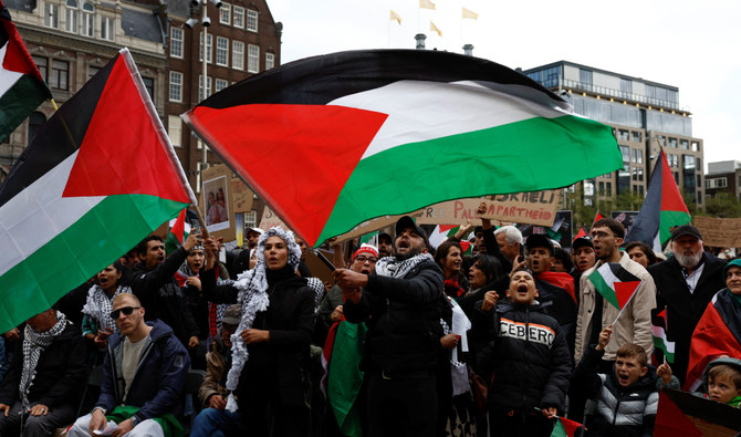 Video: Thousands march in Amsterdam in support of Palestinians