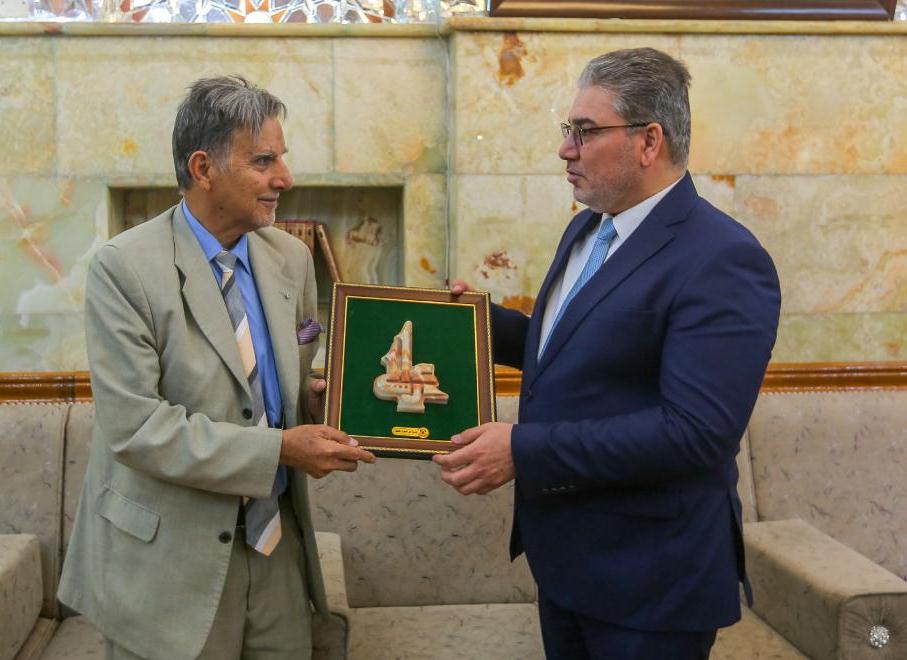 Imam Ali shrine received UN report about Imam Ali's commandments to Malik al-Ashtar issued in 2002