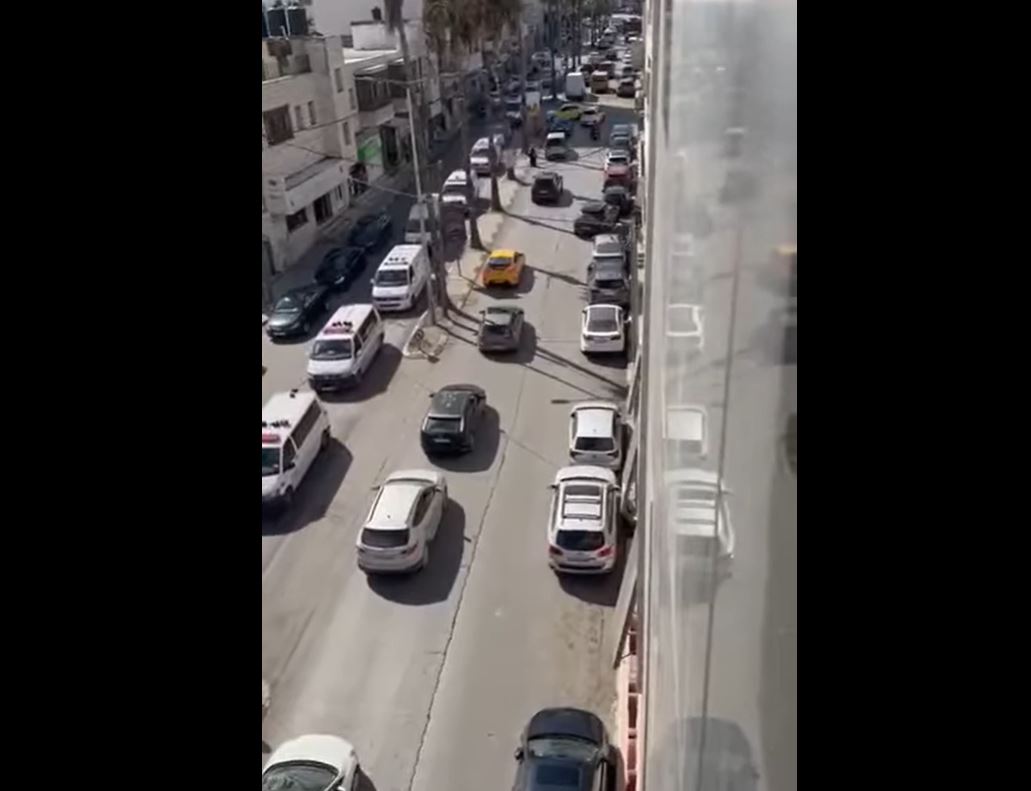 Video: Ambulance march in Ramallah in protest of Israel attacks on medical personnel in Gaza