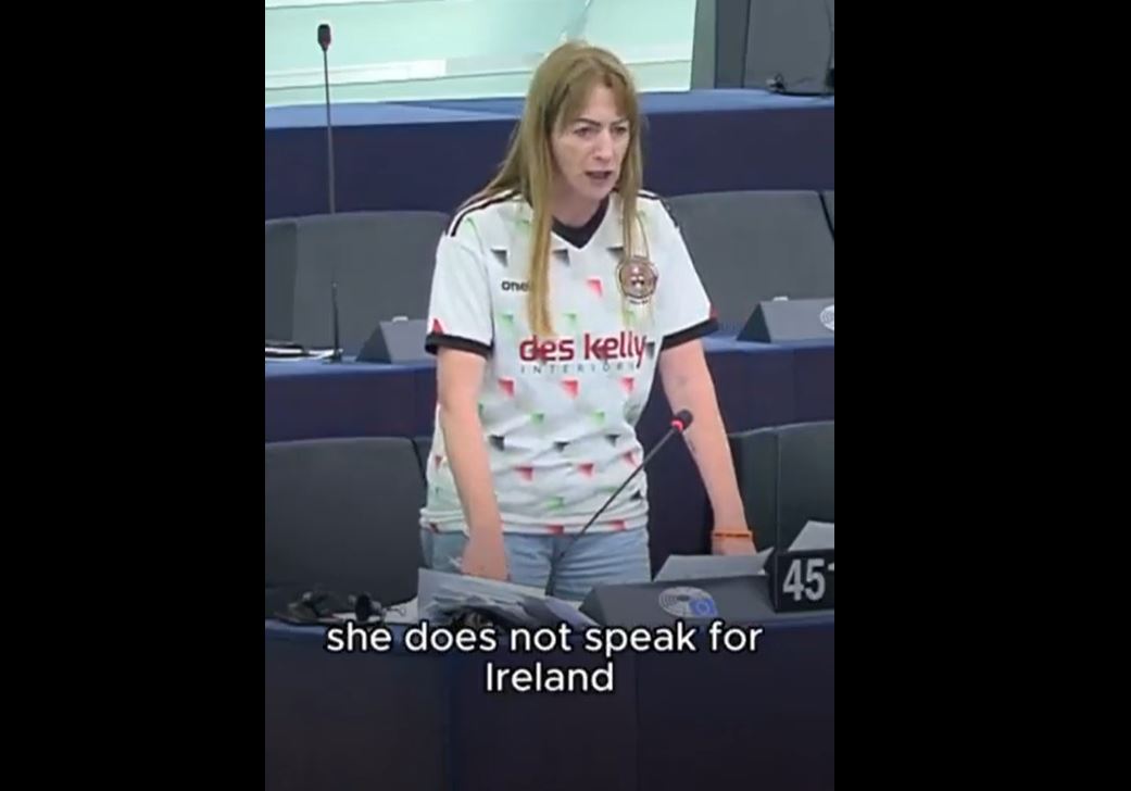 Video: Irish EU Parliament member slams Ursula for supporting occupying Israeli regime