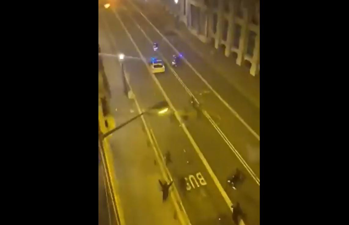 Video: Confrontations between pro-Palestine protesters and cops in Barcelona, Spain