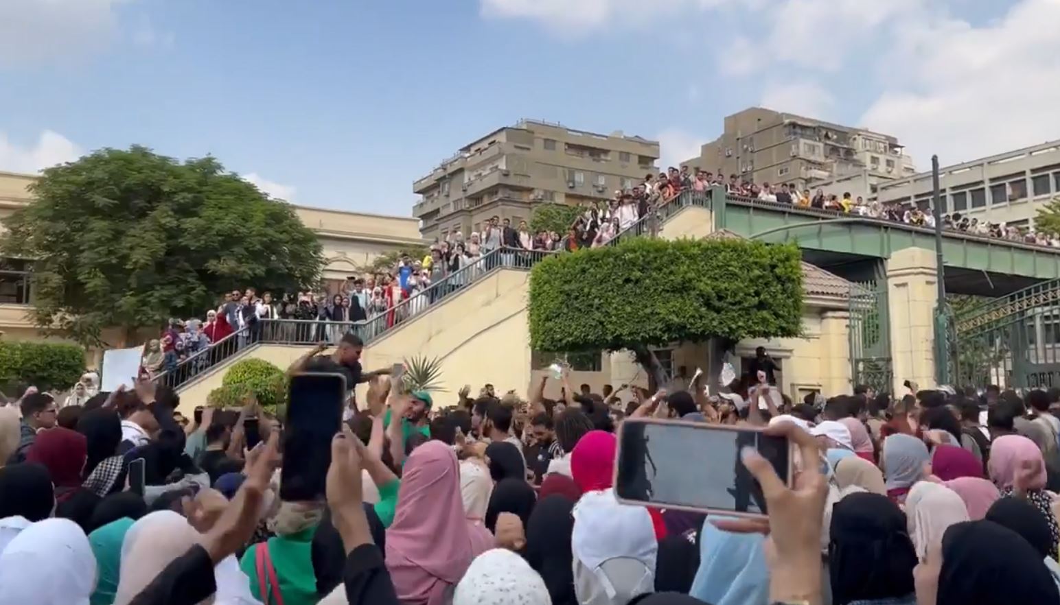Video: Hundreds of students demonstrate in Cairo University, Egypt, against ongoing Israeli genocide 