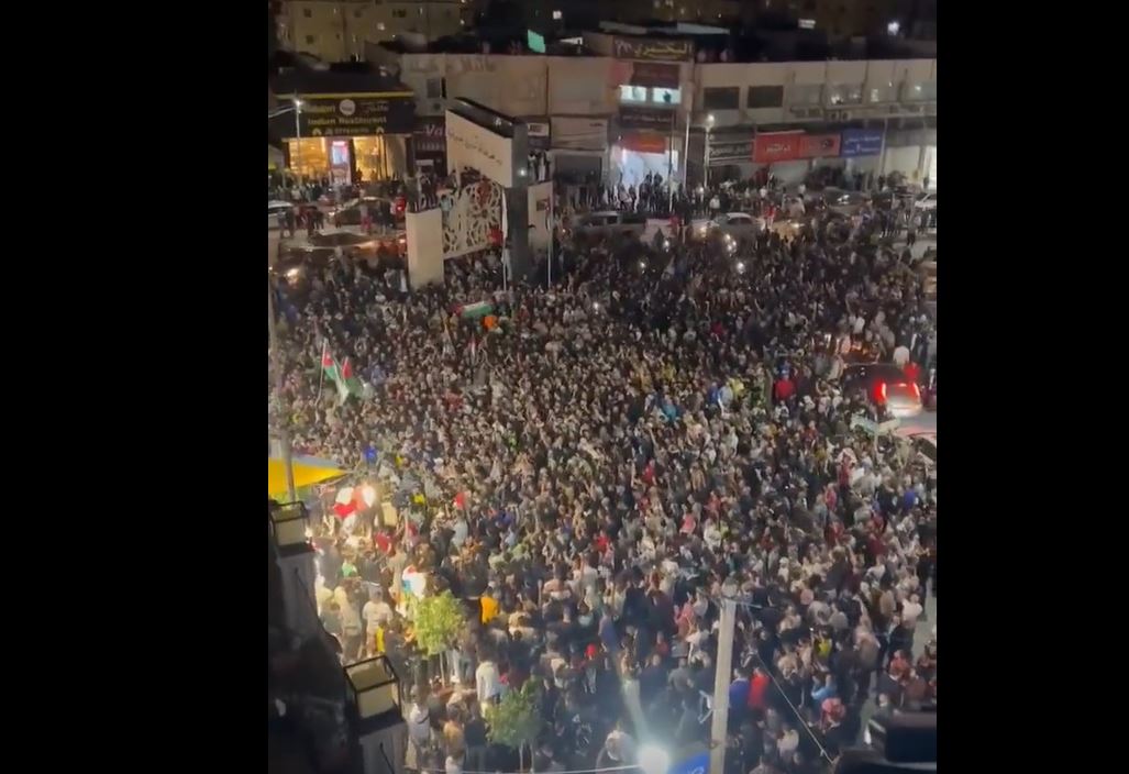 Video: Huge protest in Irbid, Jordan against Israel massacre at Gaza hospital