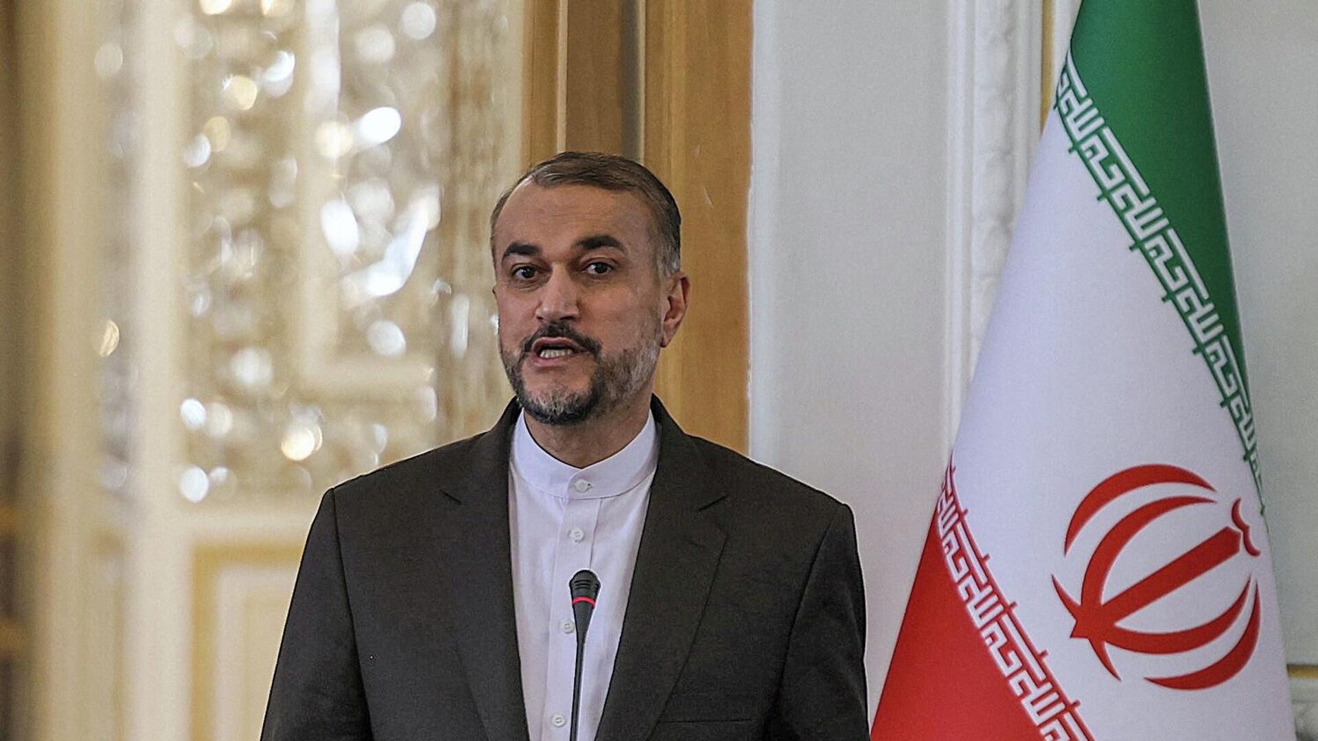إيران تدعو منظمة التعاون الإسلامي لمعاقبة إسرائيل وفرض حظر نفطي عليها وطرد السفراء الإسرائيليين 