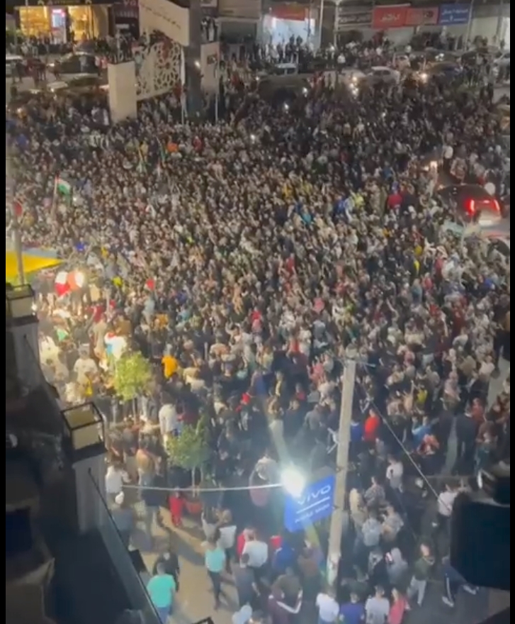 Ogromna skupina u Jordanu sukobila se s policijom pred izraelskom ambasadom