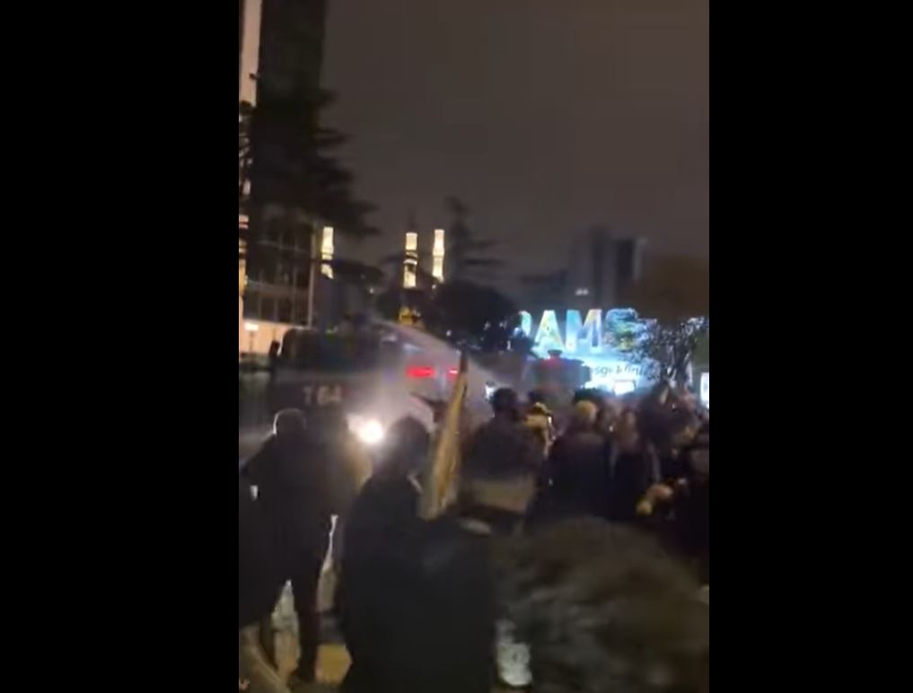 Video: Turkish security forces disperse protest in front of Israel's embassy 