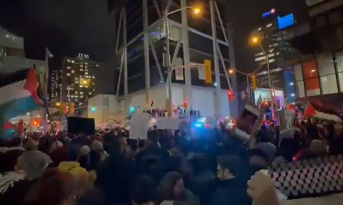 Video: Thousands rally in front of Israeli embassy in Toronto, Canada against Palestinian genocide in Gaza