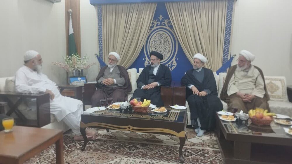 Iran Seminary officials meet with dean of Jamia Urwa Tul Wuthqa in Lahore, Pakistan