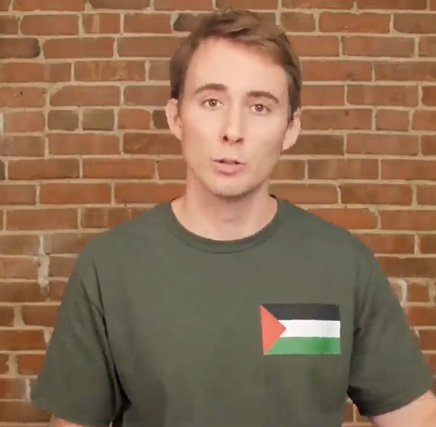 Video: American actor sends a powerful message to US people to support Palestine