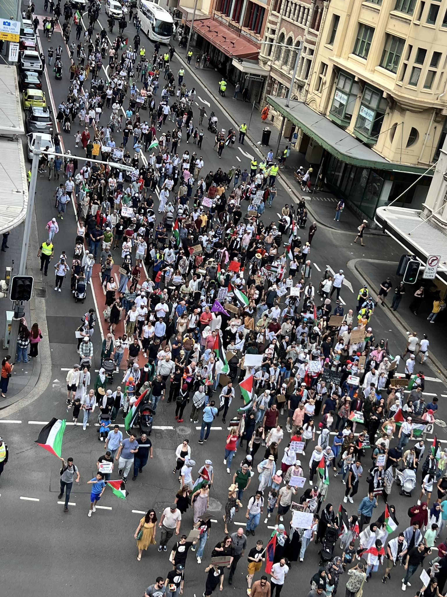 Video: Massive protest in solidarity with Palestine in Sydney, Australia