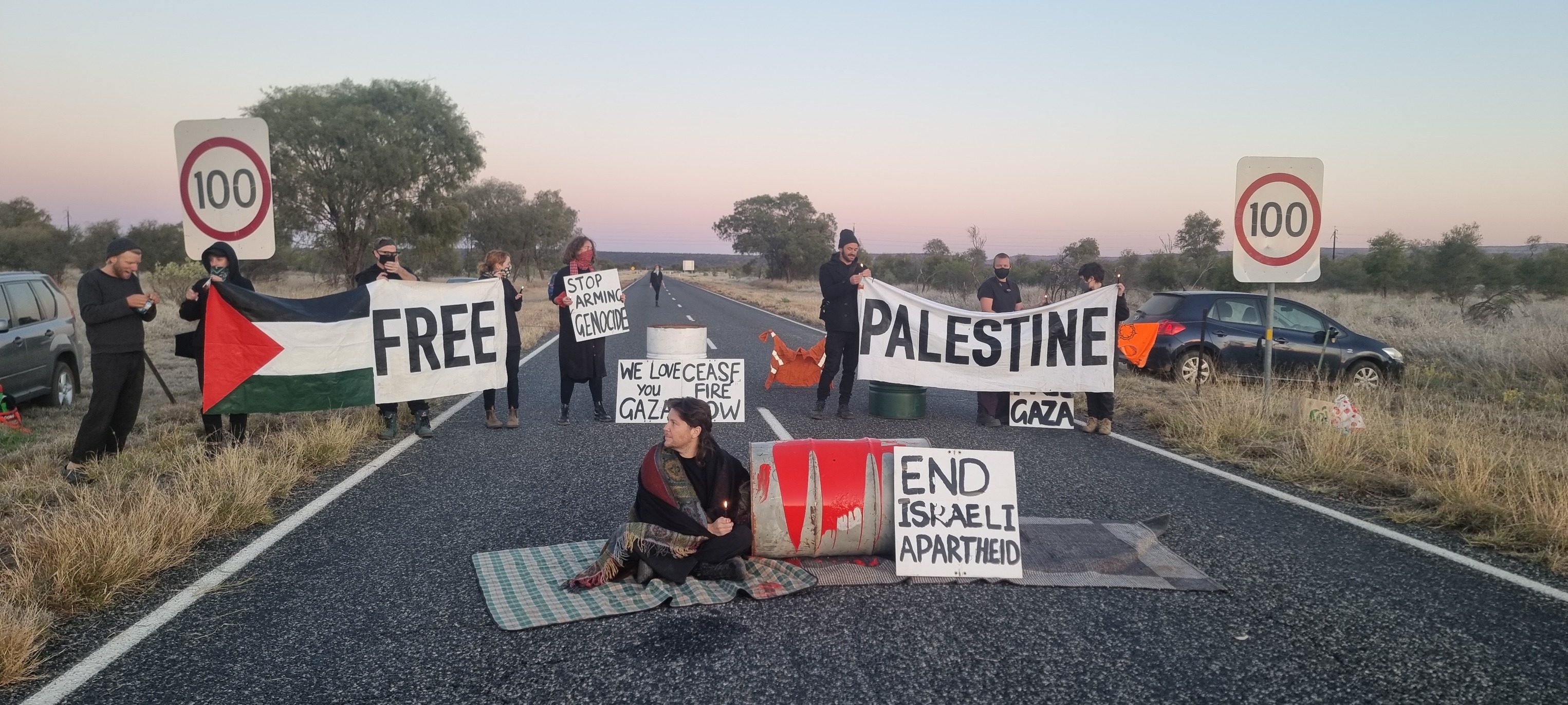 Video: Pro-Palestine protesters blockade Pine Gap Facility of US military base in Northern Territory, Australia