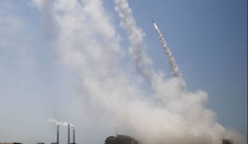 HAMAS lança ataque com mísseis contra Tel Aviv