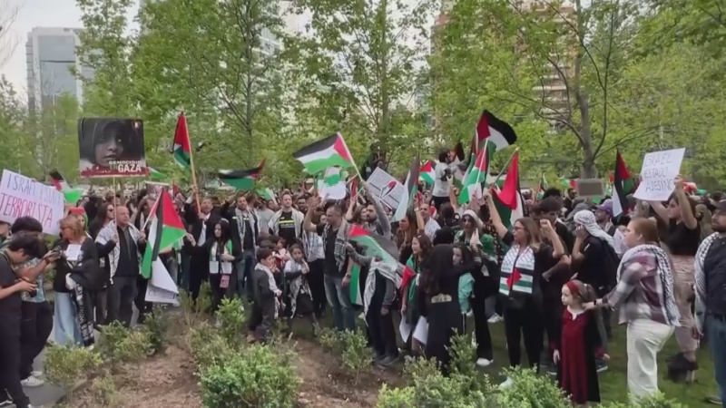 Pro-Palästinenser protestieren vor der israelischen Botschaft in Chile