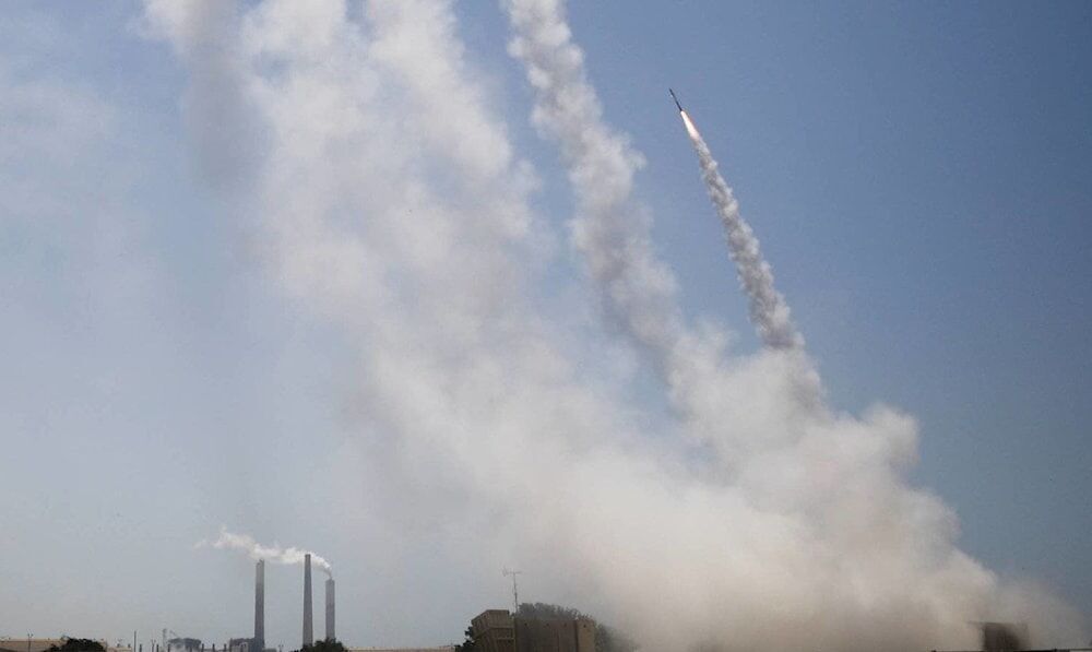 Al-Qassam Brigades launch retaliatory missile attack against Tel Aviv
