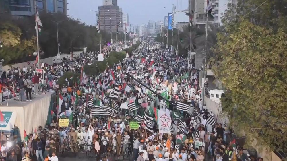 Thousands march in Pakistan's Karachi to support Palestine (+Video)