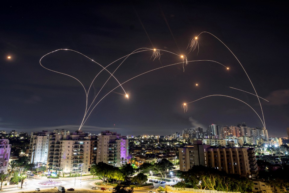 'Iron Dome' gagal tangkis roket Hamas