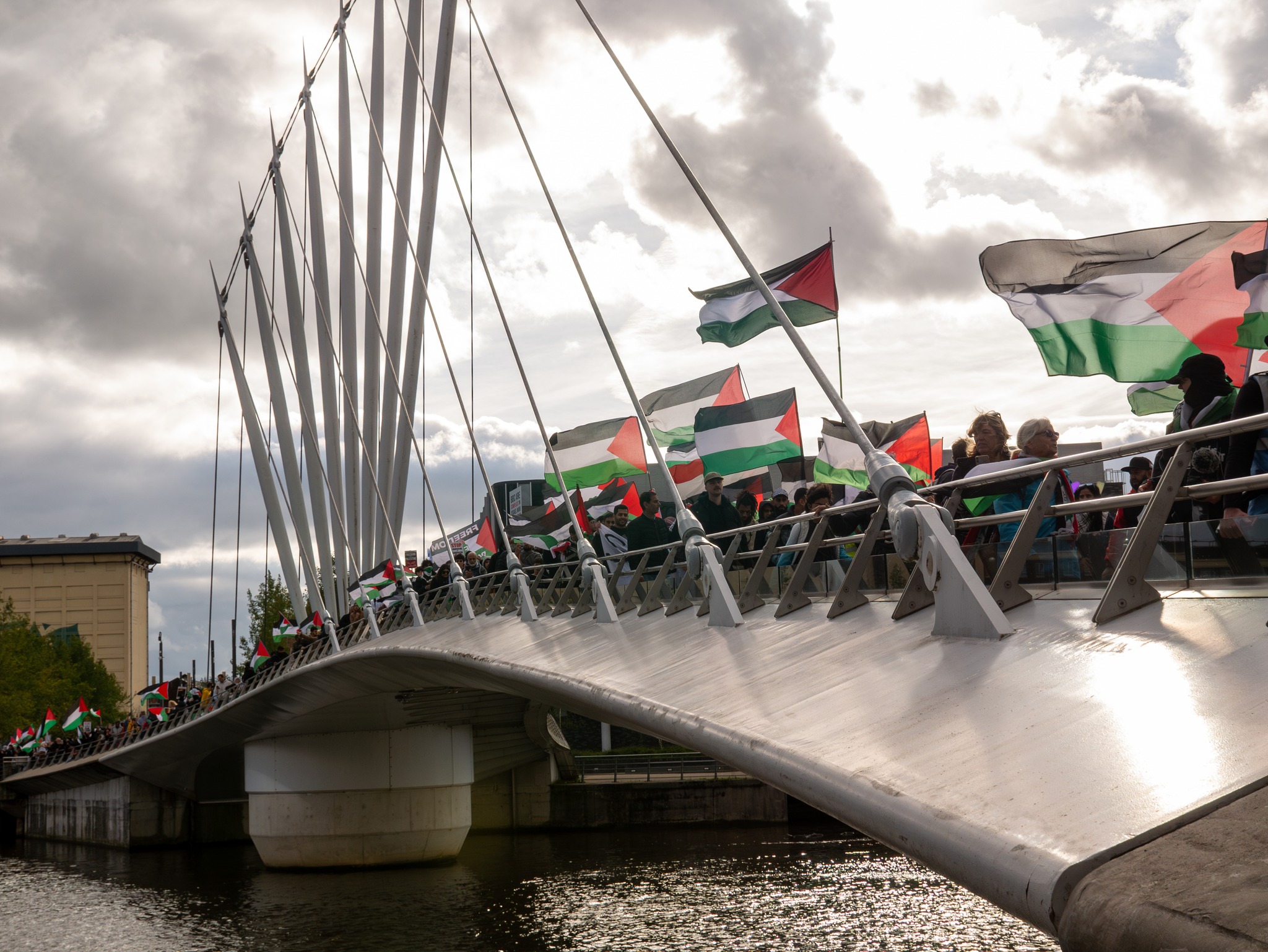 Video: Massive solidarity with Palestine and marching to BBC in MediaCity, Salford Quays, England
