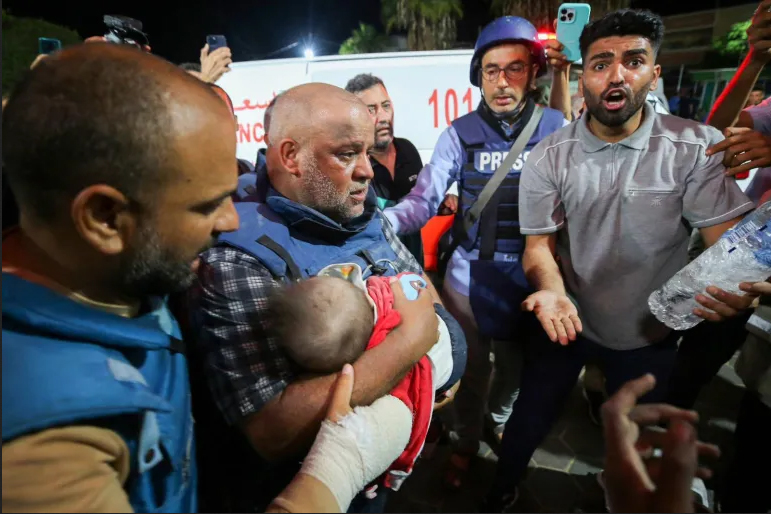 الاحتلال الإسرائيلي يقتل عائلة مراسل الجزيرة بينهم رضيع في غزة المحاصرة