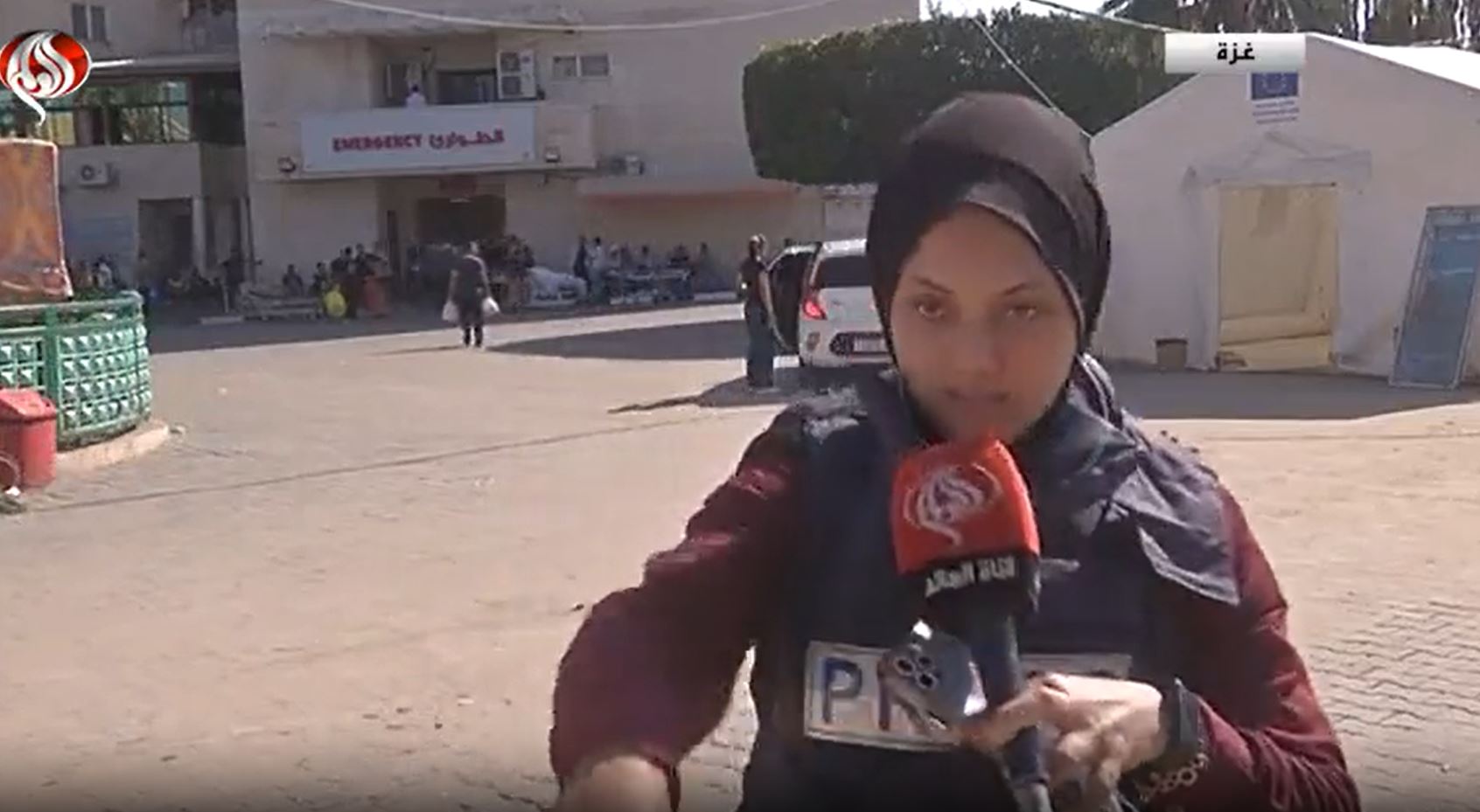 Video: Al-Alam News Network reporter in Gaza faints as a result of exhaustion due to hard working 