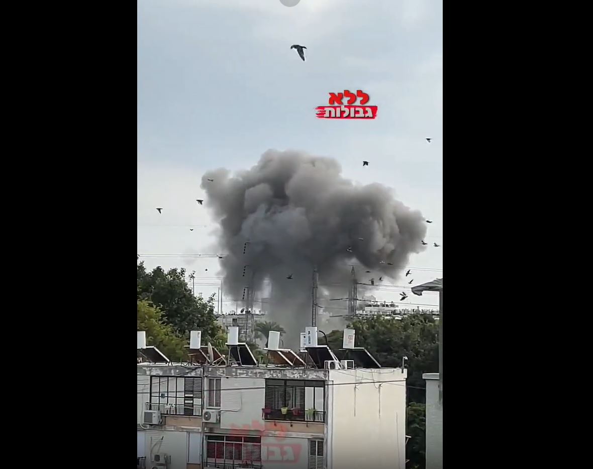 Video: A missile hit north of Tel Aviv a short while ago...