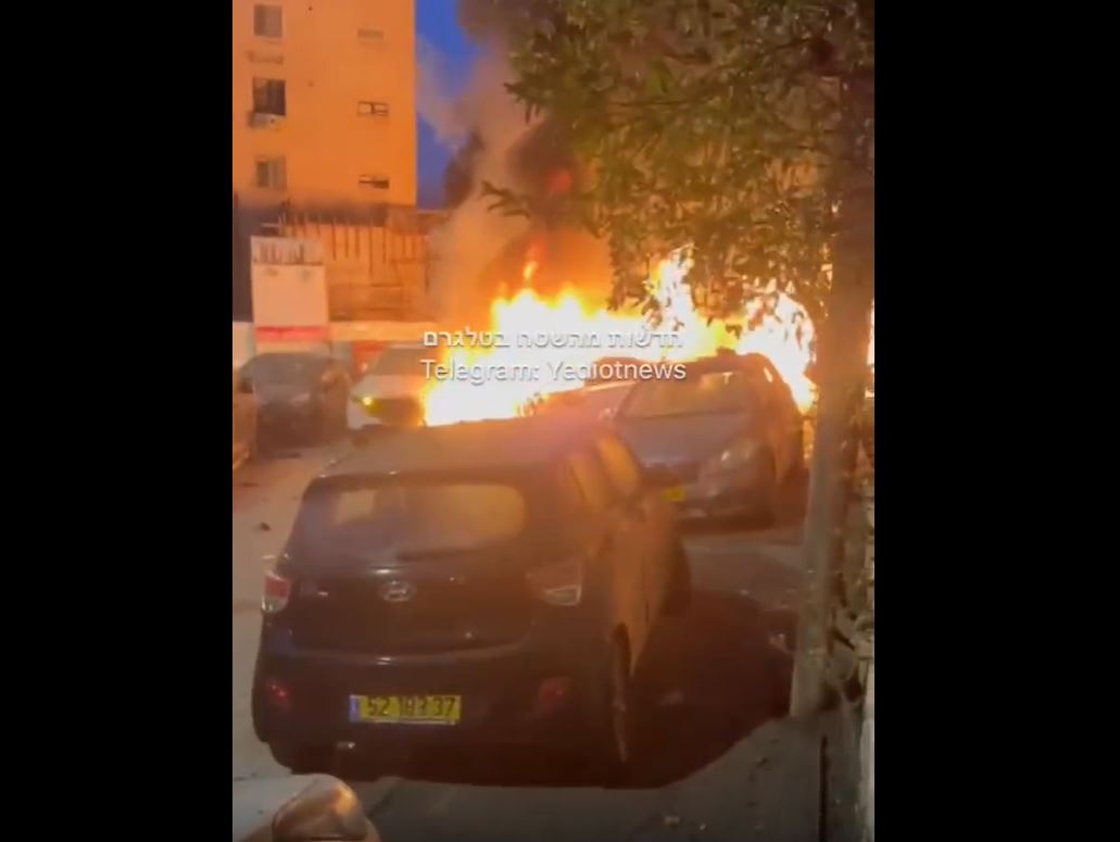 Video: Palestine’s al-Qassam Brigades launch retaliatory missile attack against Tel Aviv