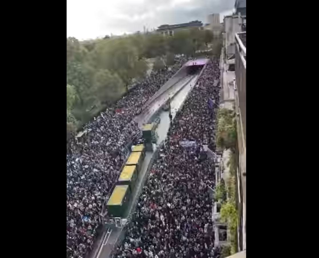 Video: Mass rally in London in solidarity with Gaza 