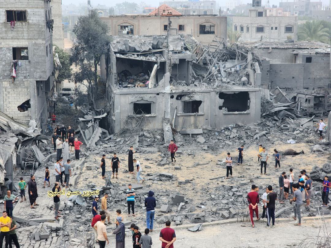 Video: Israeli warplanes heavily bomb a house in Nuseirat, central Gaza